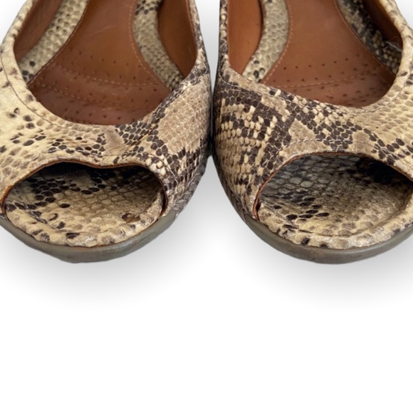 Geox Wedge Shoes Heels Peep Toe Snake Print Tan Size 36 - Picture 3 of 8